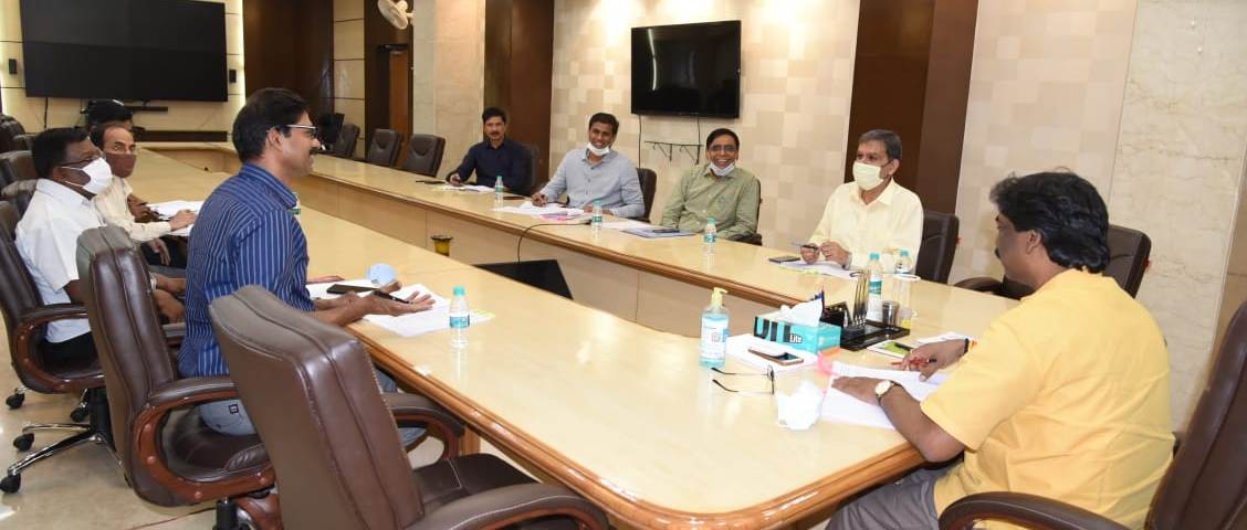 मुख्यमंत्री श्री हेमन्त सोरेन ने झारखंड में भारतीय राष्ट्रीय राजमार्ग प्राधिकरण (एनएचएआई) की परियोजनाओं की समीक्षा की 