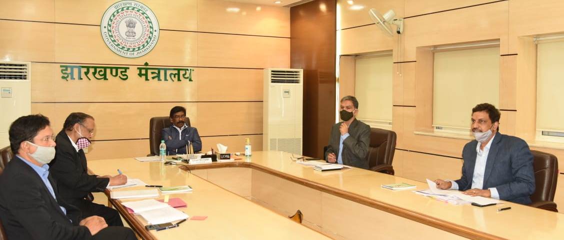 मुख्यमंत्री श्री हेमन्त सोरेन ने कार्मिक, प्रशासनिक सुधार तथा राजभाषा विभाग एवं मंत्रिमंडल सचिवालय एवं निगरानी विभाग के कार्य प्रगति की समीक्षा की