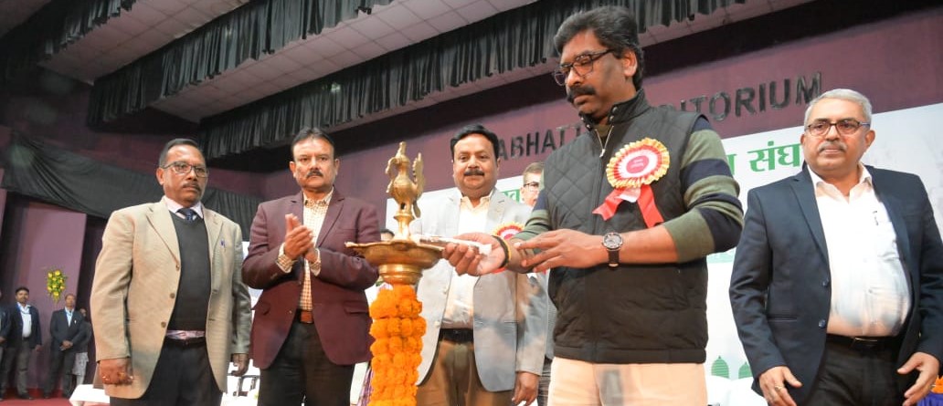 मुख्यमंत्री श्री हेमन्त सोरेन झारखंड प्रशासनिक सेवा संघ की वार्षिक आम सभा में मुख्य अतिथि के रूप में शामिल हुए।