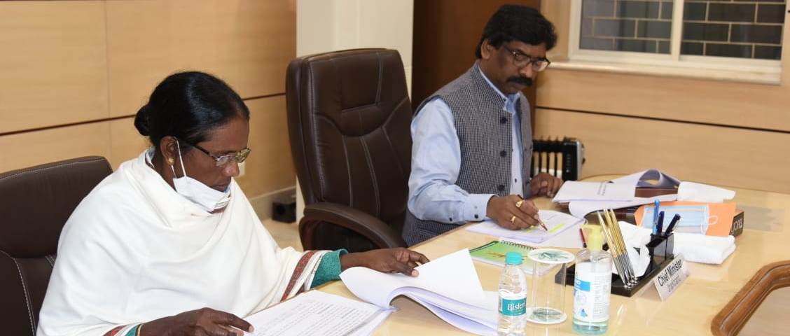 मुख्यमंत्री श्री हेमन्त सोरेन ने झारखंड मंत्रालय में महिला, बाल विकास एवं सामाजिक सुरक्षा विभाग की समीक्षा बैठक की