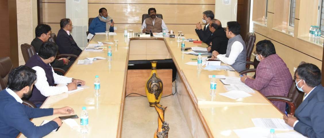मुख्यमंत्री हेमंत सोरेन ने झारखंड मंत्रालय में खाद्य सार्वजनिक वितरण एवं उपभोक्ता मामले विभाग की  समीक्षा की