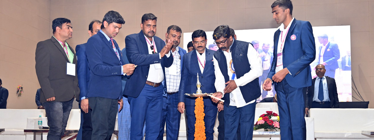 मुख्यमंत्री श्री हेमंत सोरेन आज झारखंड ऑफिसर्स टीचर्स इम्प्लॉइज फेडरेशन के पहले प्रांतीय अधिवेशन में सम्मिलित हुए  |