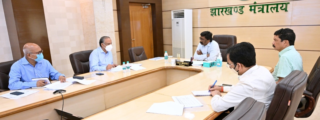 मुख्यमंत्री श्री हेमन्त सोरेन मंत्रालय में उच्च एवं तकनीकी शिक्षा विभाग के कार्यों की समीक्षा की