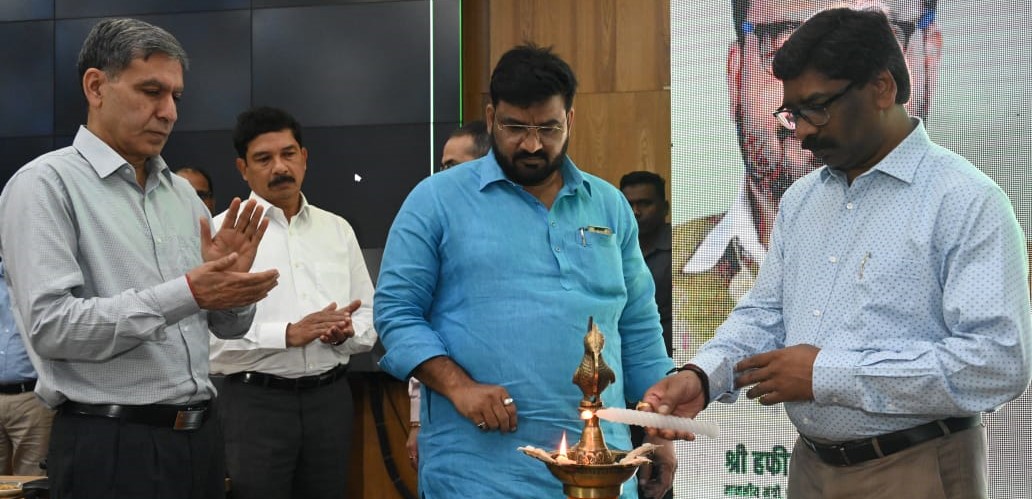 झारखंड खेल नीति-2022 का लोकार्पण एवं खिलाड़ी सम्मान समारोह में सम्मिलित हुए मुख्यमंत्री श्री हेमन्त सोरेन।