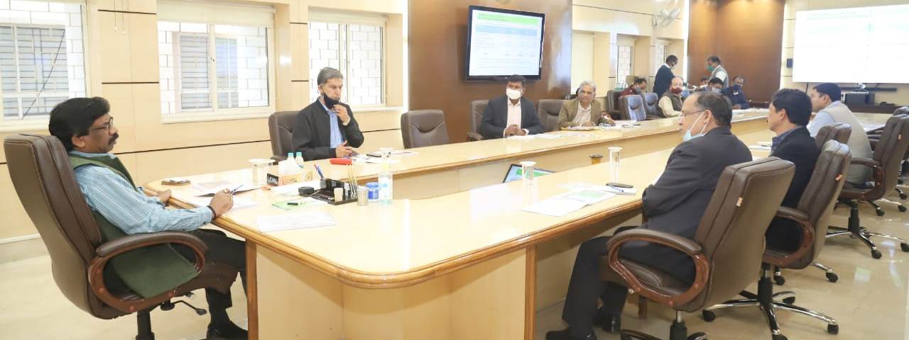 मुख्यमंत्री श्री हेमन्त सोरेन ने झारखंड मंत्रालय में खान एवं भूतत्व विभाग की समीक्षा बैठक की