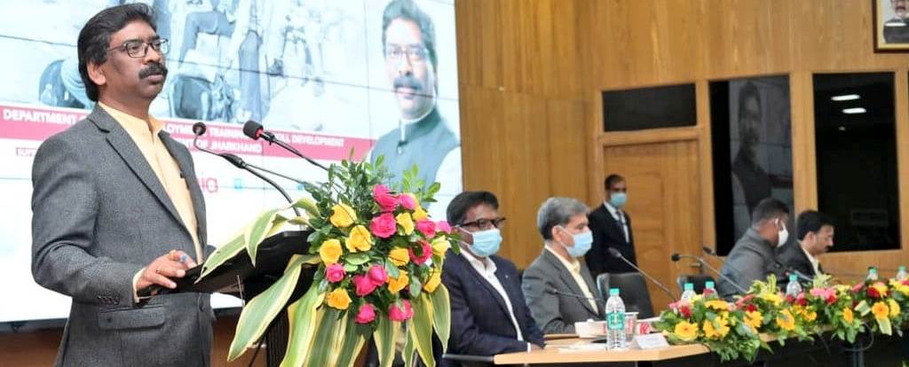 मुख्यमंत्री श्री हेमन्त सोरेन ने Safe and Responsible Migration Initiative (SRMI) का शुभारम्भ किया।