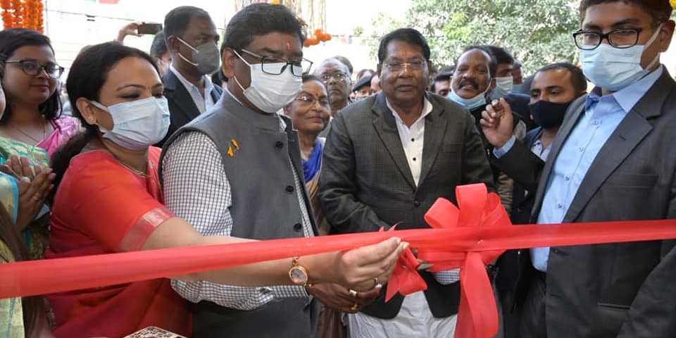 मुख्यमंत्री श्री हेमन्त सोरेन ने हिल व्यू हॉस्पिटल में ट्रॉमा एंड क्रिटिकल केयर यूनिट का किया उद्घाटन 