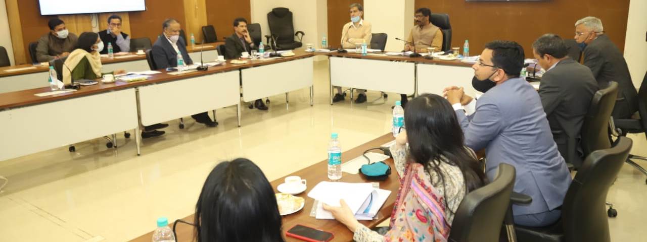 मुख्यमंत्री श्री हेमन्त सोरेन की अध्यक्षता में झारखंड शिक्षा परियोजना परिषद, रांची के द्वारा आयोजित "समग्र शिक्षा के अधीन कार्यरत संविदाधारी कर्मी वेलफेयर सोसाईटी" की आमसभा की पहली बैठक संपन्न हुई।