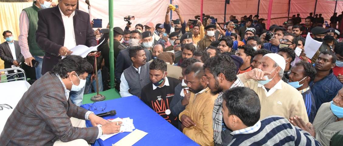 मुख्यमंत्री श्री हेमन्त सोरेन ने साहेबगंज जिले के पतना प्रखंड में कहा- 29 दिसम्बर को सरकार के एक साल पूरे होने के अवसर पर कई  योजनाओं की होगी  शुरुआत 