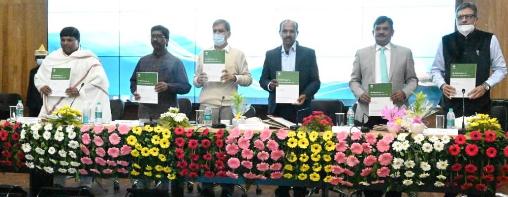 नाबार्ड द्वारा आयोजित स्टेट क्रेडिट सेमिनार 2022-2023 में सम्मिलित हुए मुख्यमंत्री श्री हेमन्त सोरेन।