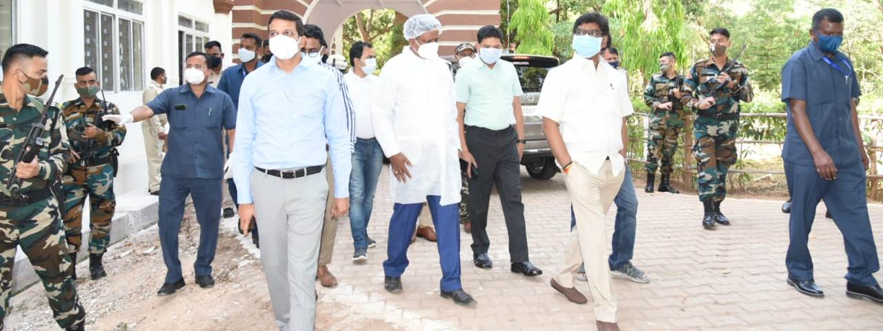 मुख्यमंत्री श्री हेमन्त सोरेन ने इटकी स्थित टीबी सैनिटोरियम में कोरोना संक्रमितों के इलाज को लेकर उपलब्ध सुविधाओं का निरीक्षण किया