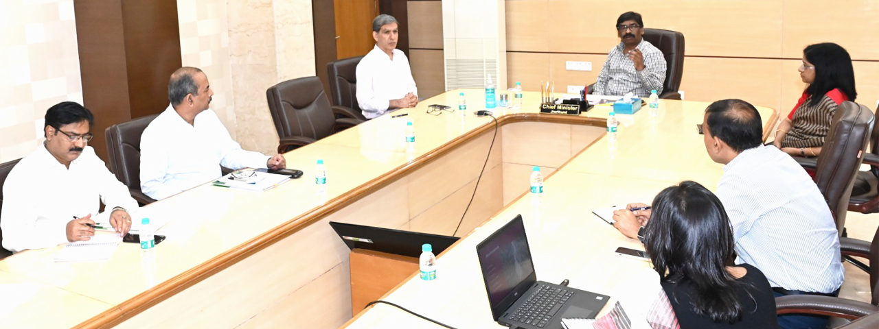 मुख्यमंत्री श्री हेमन्त सोरेन ने पर्यटन विभाग द्वारा प्रस्तावित नेतरहाट इको फेस्टिवल - 2023 के आयोजन की तैयारियों से संबंधित बैठक की।