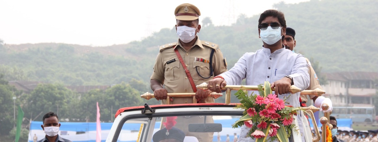 मुख्यमंत्री श्री हेमन्त सोरेन ने जैप- 9 में पारण परेड (पासिंग आउट) का निरीक्षण किया और सलामी ली