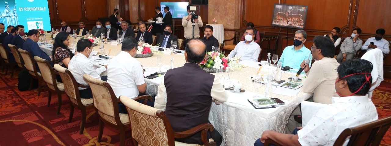 मुख्यमंत्री श्री हेमन्त सोरेन की राउंड टेबल मीटिंग में बड़े कॉरपोरेट घरानों के शीर्ष नेतृत्व से हुई आमने-सामने की मुलाकात, उद्यमियों को झारखण्ड में निवेश के लिए आमंत्रित किया