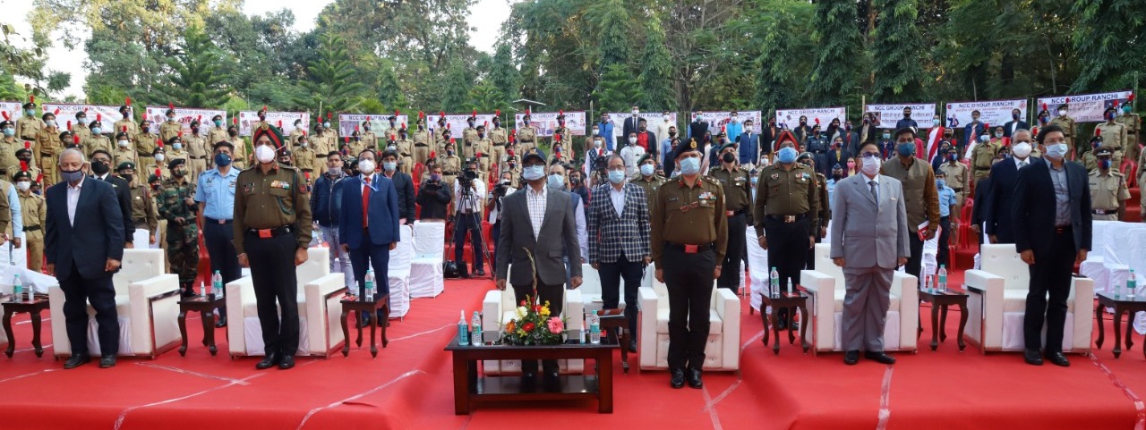 मुख्यमंत्री श्री हेमन्त सोरेन एनसीसी रांची ग्रुप द्वारा आयोजित संविधान दिवस के समापन समारोह में शामिल हुए