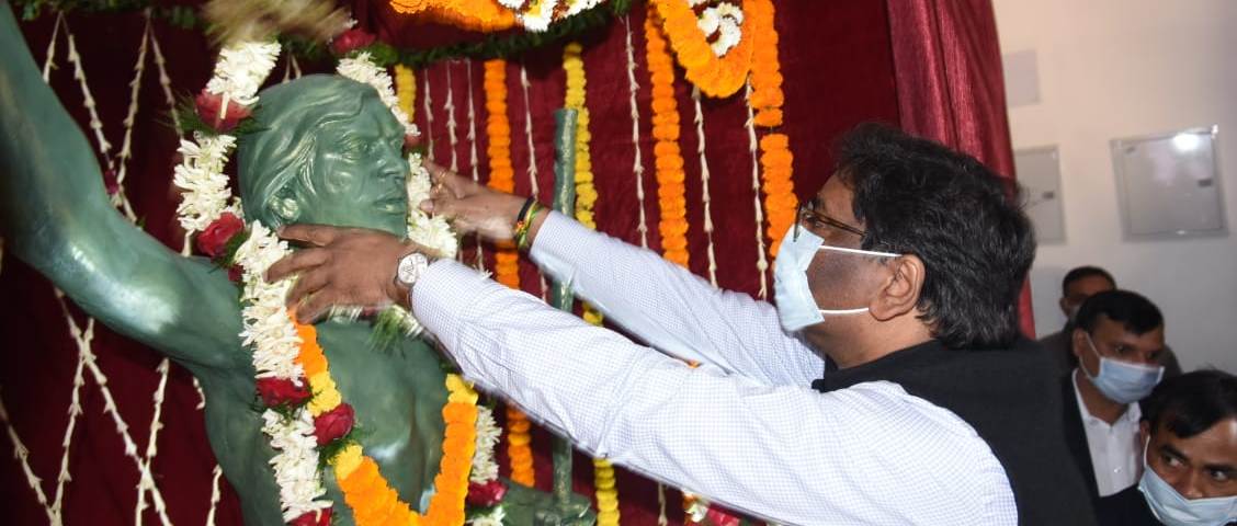 मुख्यमंत्री श्री हेमन्त सोरेन ने बनहोरा में टाना भगत अतिथि गृह का उद्घाटन, महात्मा गांधी एवं जतरा टाना भगत की आदमकद प्रतिमा का अनावरण किया, टाना भगत समुदाय में हर्ष। 