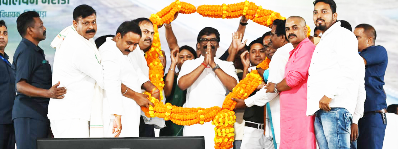 मुख्यमंत्री श्री हेमन्त सोरेन ने दुमका में मयूराक्षी नदी पर नवनिर्मित राज्य के सबसे लंबे पुल का किया उद्घाटन, 23 सड़क परियोजनाओं की भी दी सौगात 