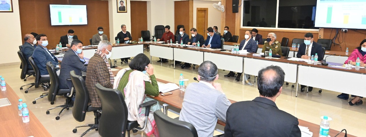 मुख्यमंत्री श्री हेमन्त सोरेन ने विभागवार बजट के विरुद्ध खर्च की गई राशि का विवरण, योजना बजट के विरुद्ध निर्गत स्वीकृति आदेश और व्यय की स्थिति की समीक्षा की