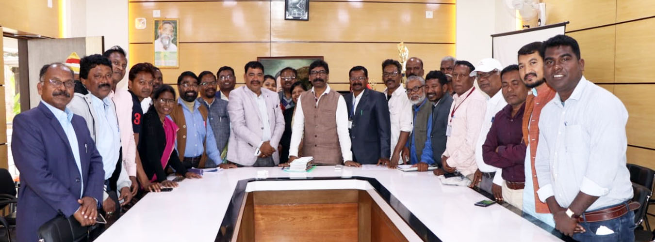 कोल्हान के मानकी मुंडा संघ ने मुख्यमंत्री से की कोल्हान स्वशासन परिषद के गठन की मांग 