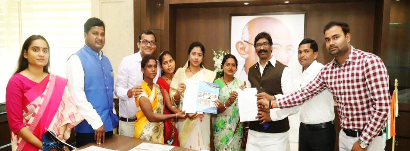 पोल्ट्री उद्योग पर नहीं आने देंगे कोरोना की आंच, जागरुकता के जरिए खत्म करेंगे अफवाह- मुख्यमंत्री 