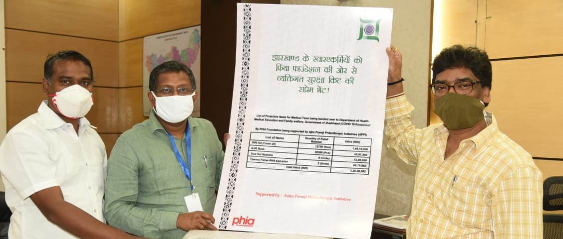 अज़ीम प्रेम जी  फाउंडेशन के द्वारा 12,700 पी पी ई किट्स, 20,300 एन -95 मास्क, 5 ट्रू नेट मशीन और 2 थर्मो फिशर आर एन ए एक्सट्रैक्टर मशीन राज्य सरकार को सहयोग के तौर पर उपलब्ध कराया गया