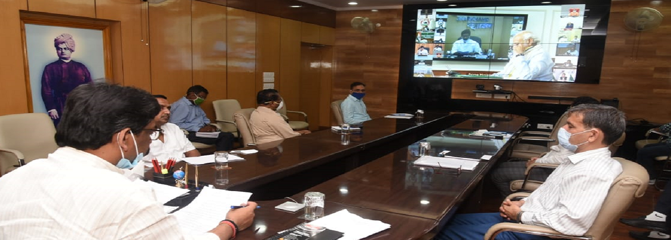 राज्यों के मुख्यमंत्रियों के साथ प्रधानमंत्री श्री नरेंद्र मोदी की वीडियो कांफ्रेंसिंग में मुख्यमंत्री श्री हेमन्त सोरेन शामिल हुए