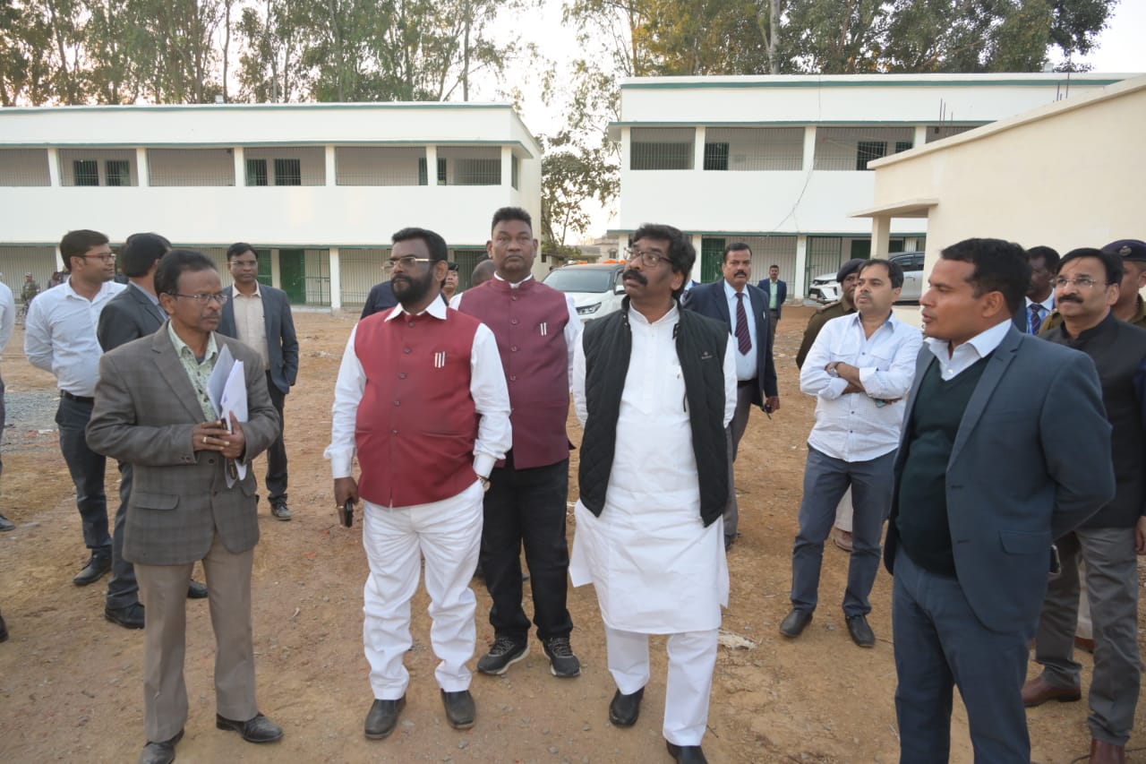 Chief Minister Mr. Hemant Soren reached Latehar under district tour program