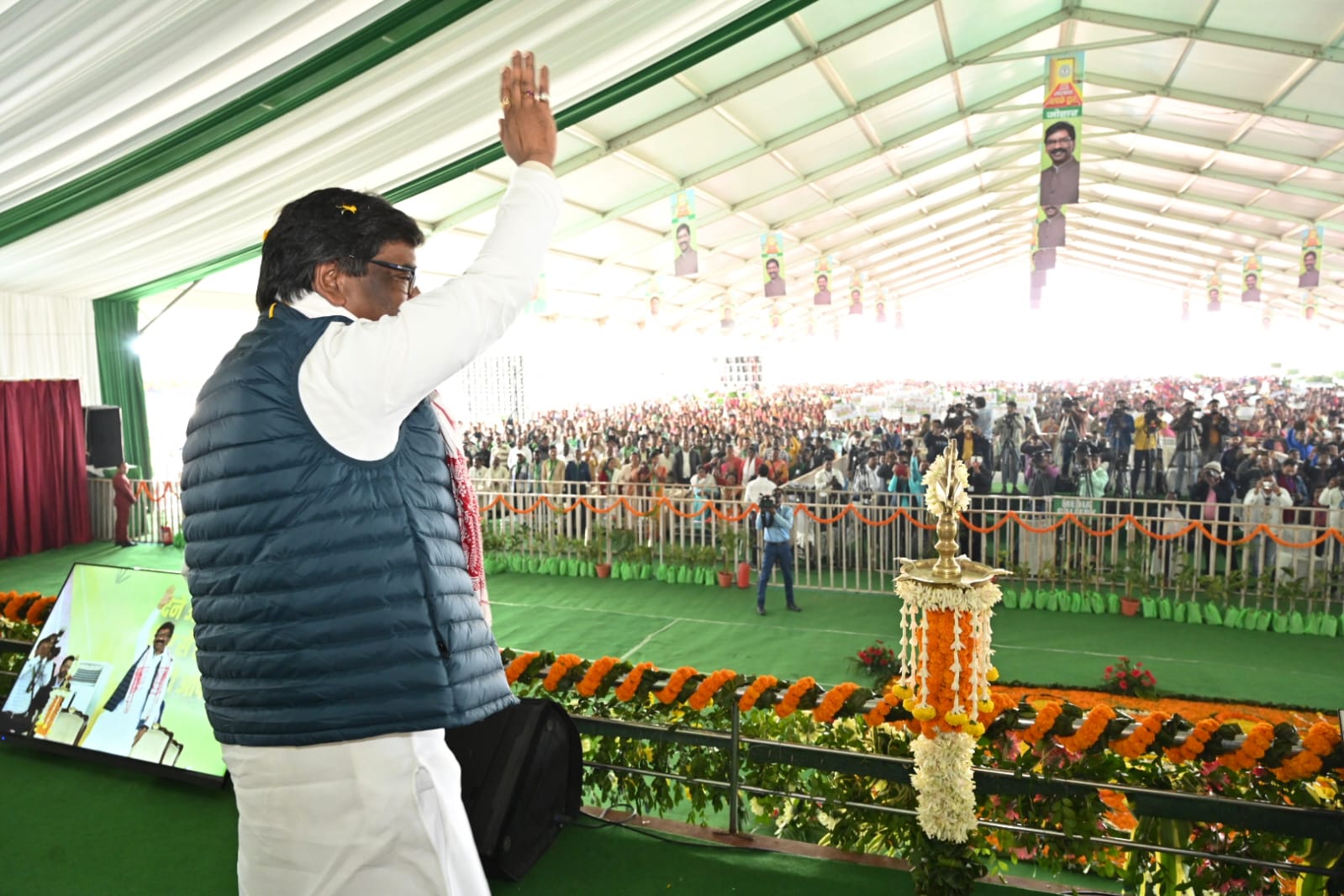 Aapki Yojana Aapki Sarkar Aapke Dwar, Latehar