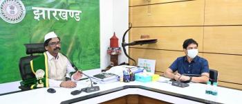 राज्यपाल श्री रमेश बैस और मुख्यमंत्री श्री हेमन्त सोरेन धनबाद स्थित बिनोद बिहारी महतो कोयलांचल विश्वविद्यालय के प्रथम दीक्षांत समारोह में वर्चुअल माध्यम से शामिल होकर छात्र-छात्राओं को शुभकामनाएं और बधाई दी।