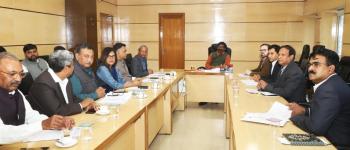 मुख्यमंत्री से मिले  दक्षिण पूर्व रेलवे के जीएम, रेल इंफ्रास्ट्रक्चर और यात्री सुविधा बढ़ाने पर हुई बात 
